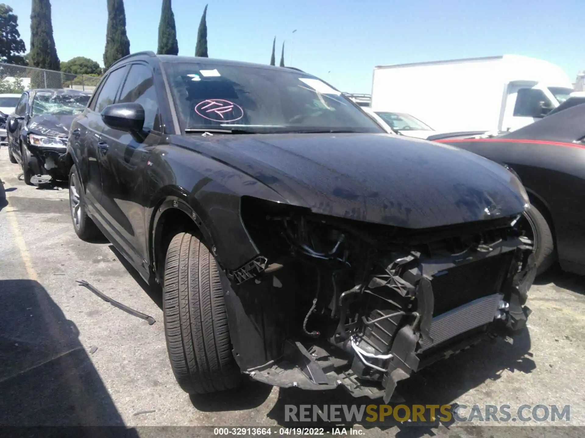 1 Photograph of a damaged car WA1EECF34M1108920 AUDI Q3 2021