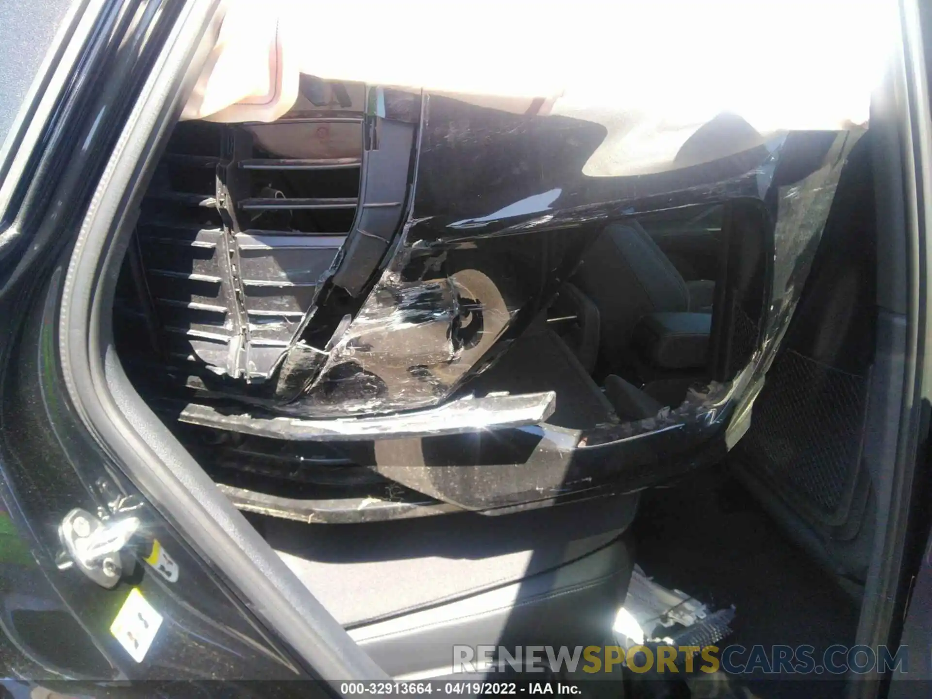 8 Photograph of a damaged car WA1EECF34M1108920 AUDI Q3 2021