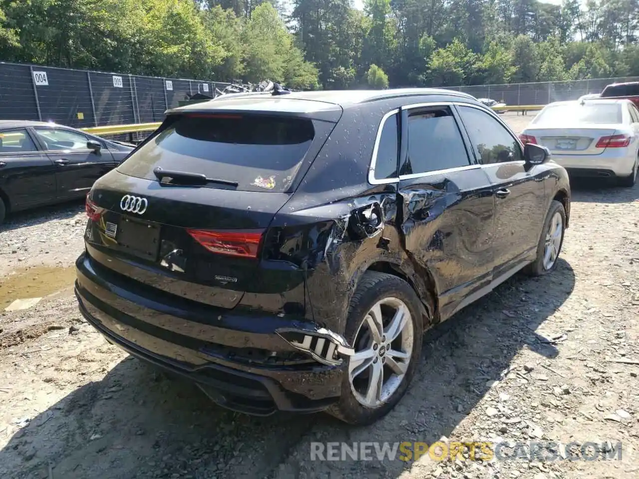 4 Photograph of a damaged car WA1EECF34M1111204 AUDI Q3 2021