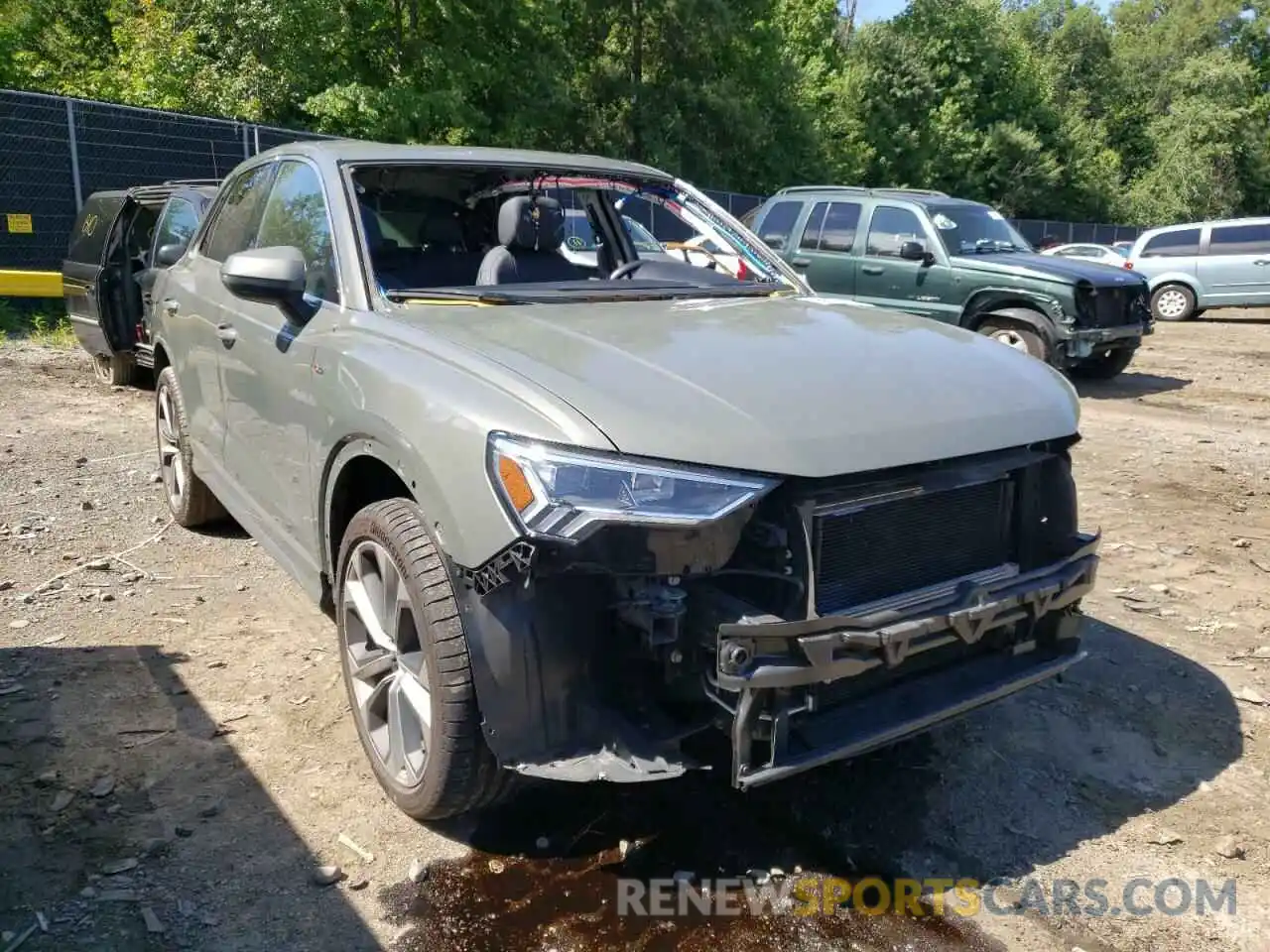 1 Photograph of a damaged car WA1EECF35M1005201 AUDI Q3 2021