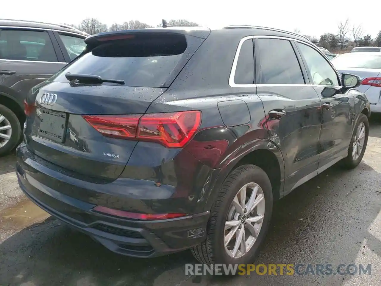 4 Photograph of a damaged car WA1EECF35M1090718 AUDI Q3 2021