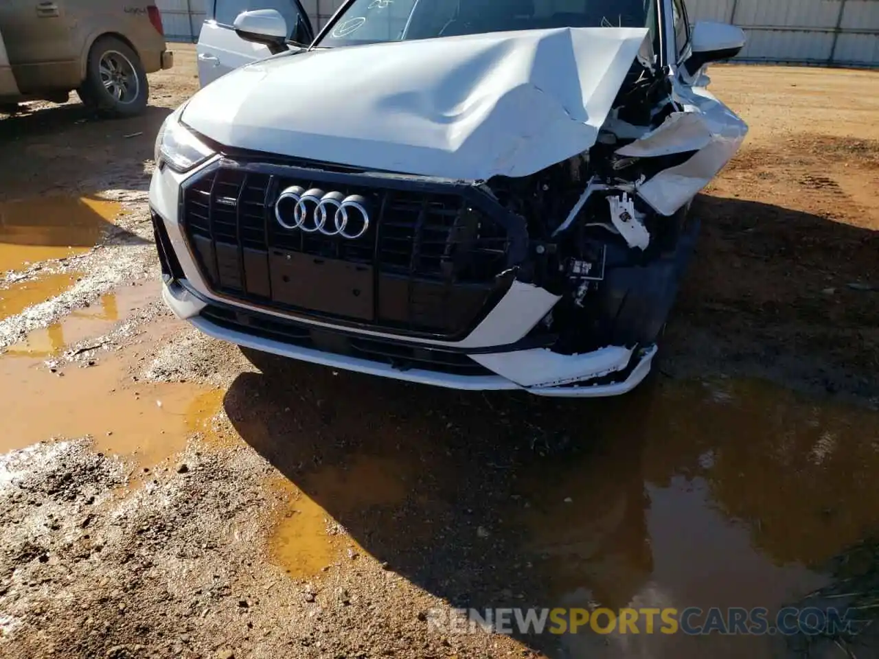 9 Photograph of a damaged car WA1EECF35M1092792 AUDI Q3 2021