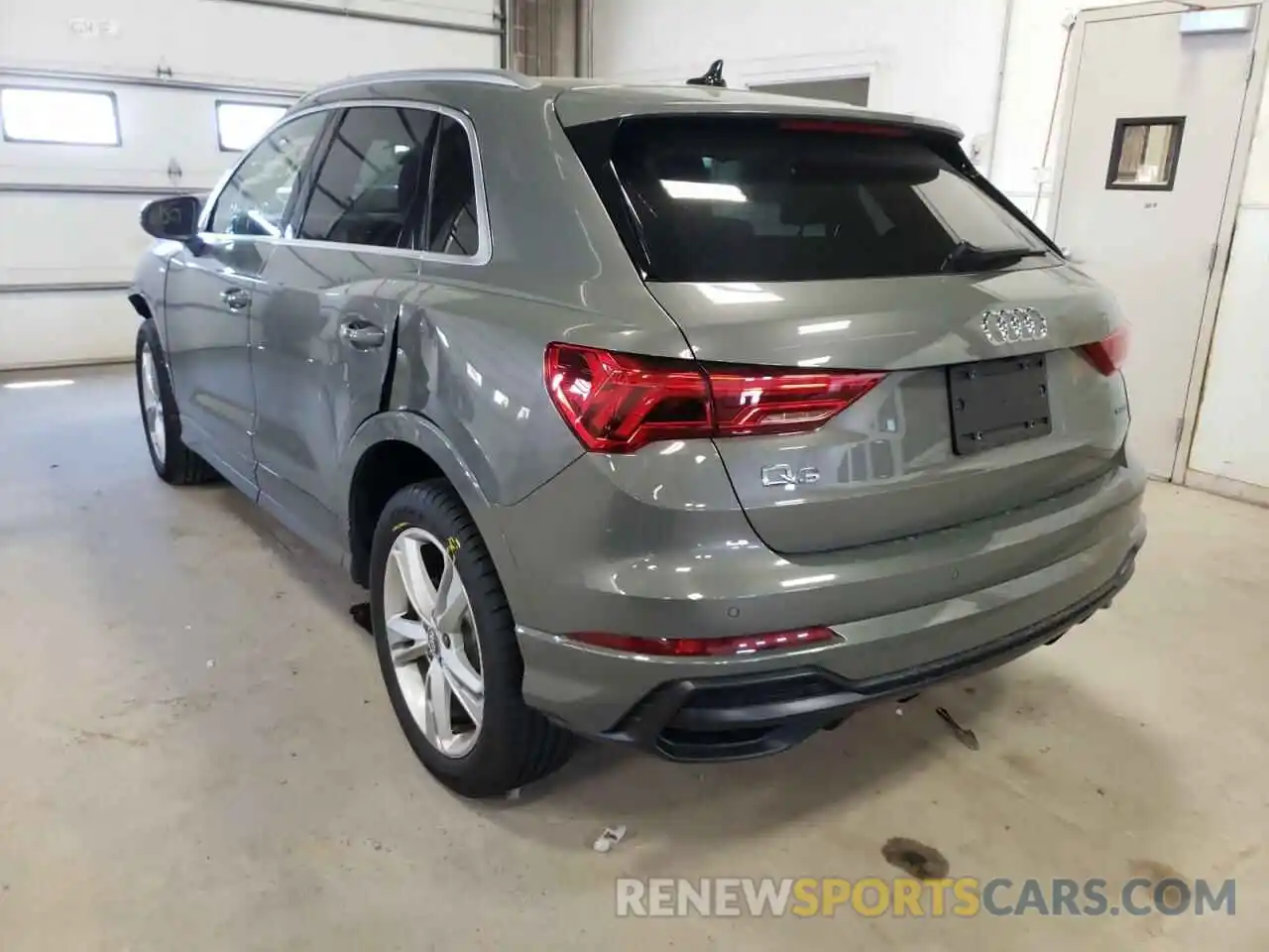 3 Photograph of a damaged car WA1EECF36M1009225 AUDI Q3 2021