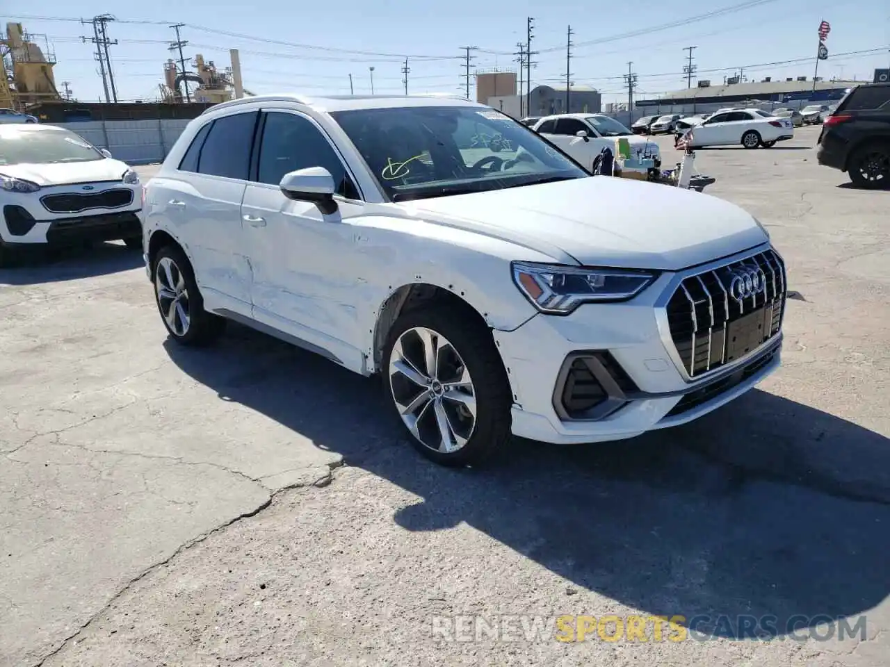 1 Photograph of a damaged car WA1EECF36M1013887 AUDI Q3 2021