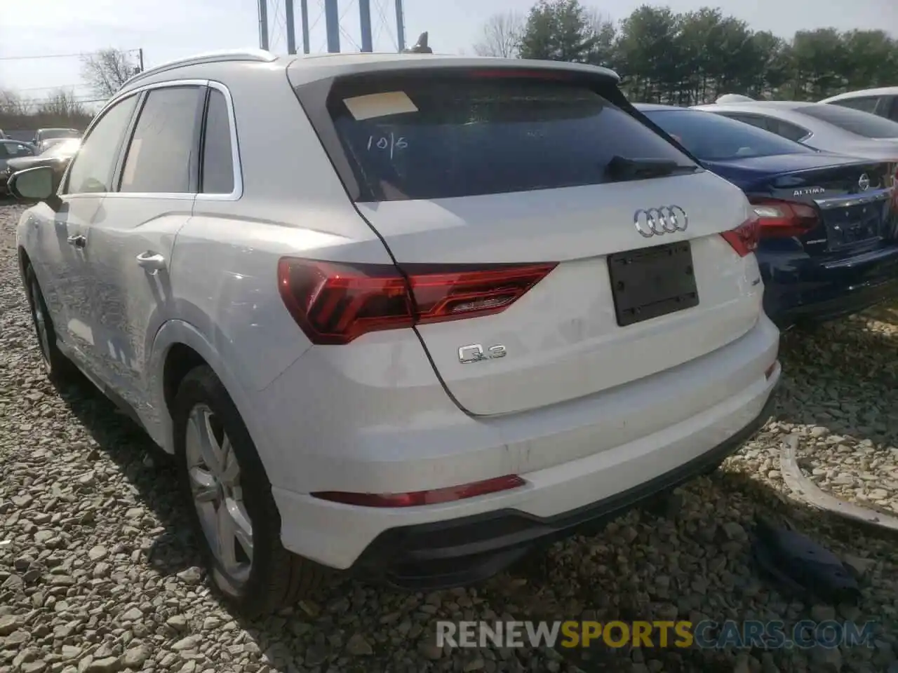 3 Photograph of a damaged car WA1EECF36M1019561 AUDI Q3 2021