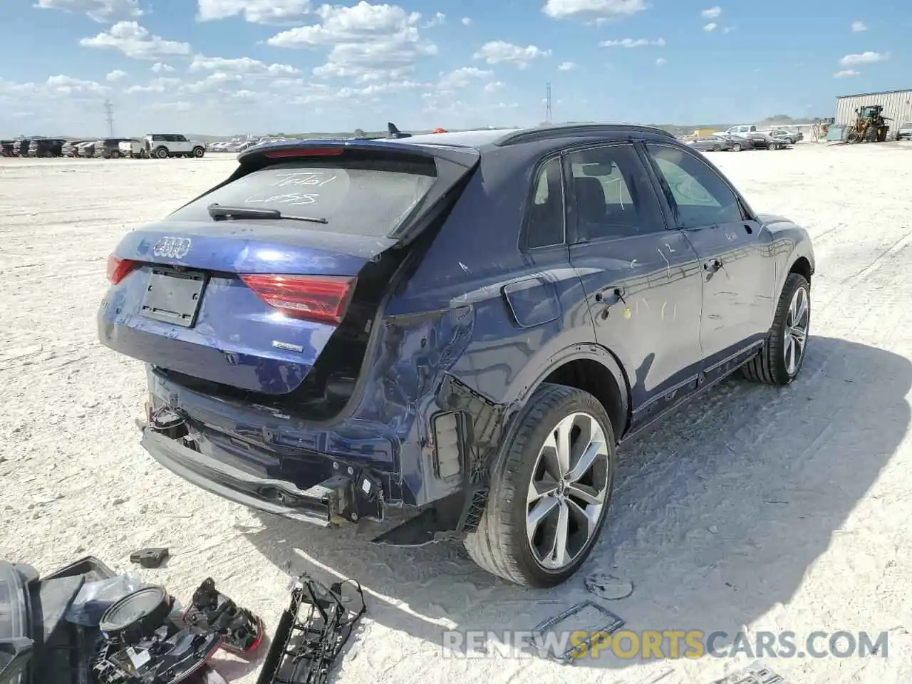 4 Фотография поврежденного автомобиля WA1EECF36M1023187 AUDI Q3 2021