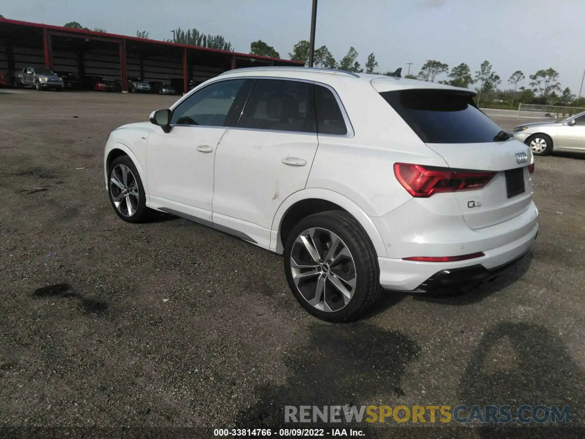 3 Фотография поврежденного автомобиля WA1EECF36M1045111 AUDI Q3 2021