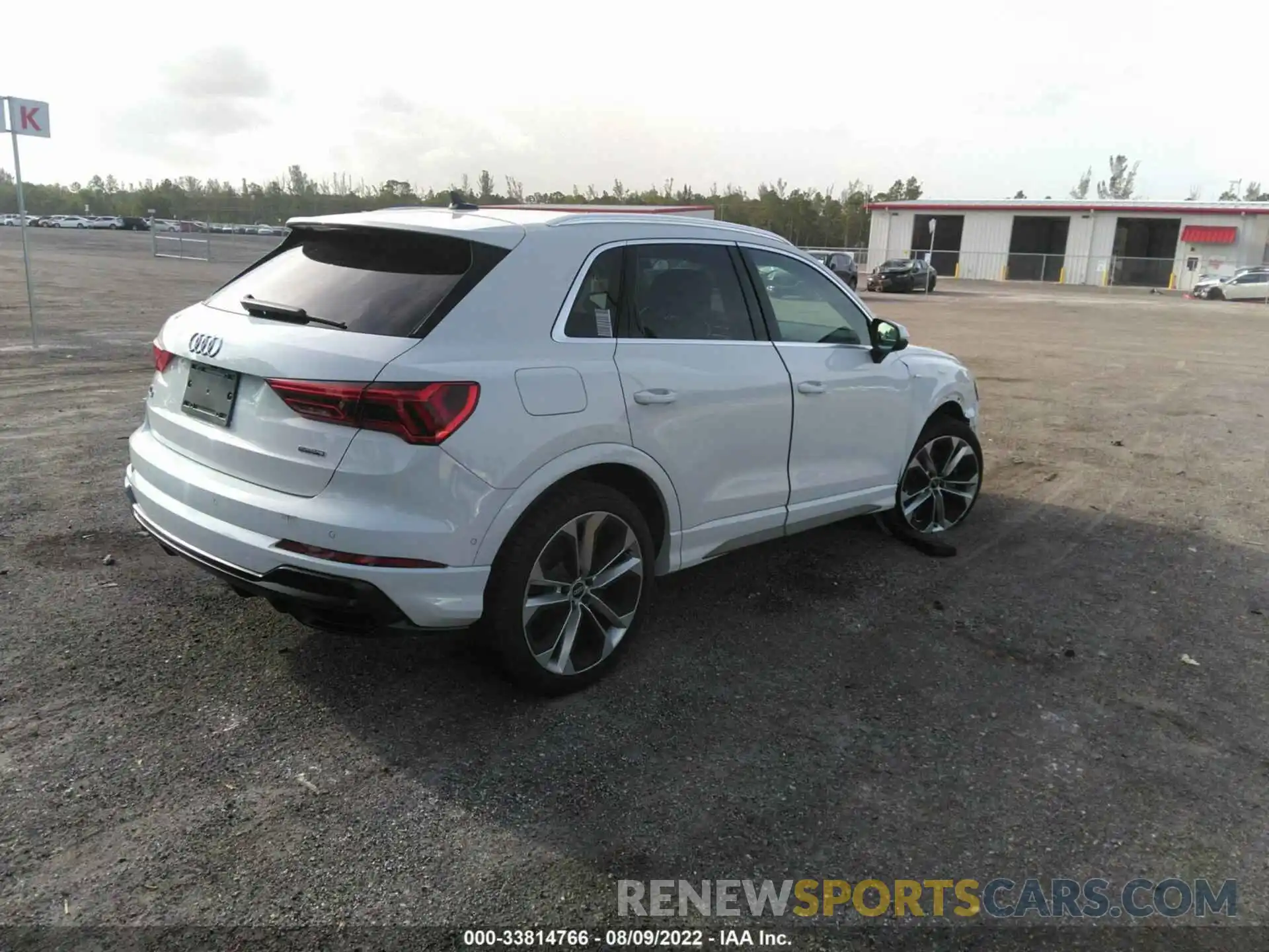 4 Фотография поврежденного автомобиля WA1EECF36M1045111 AUDI Q3 2021