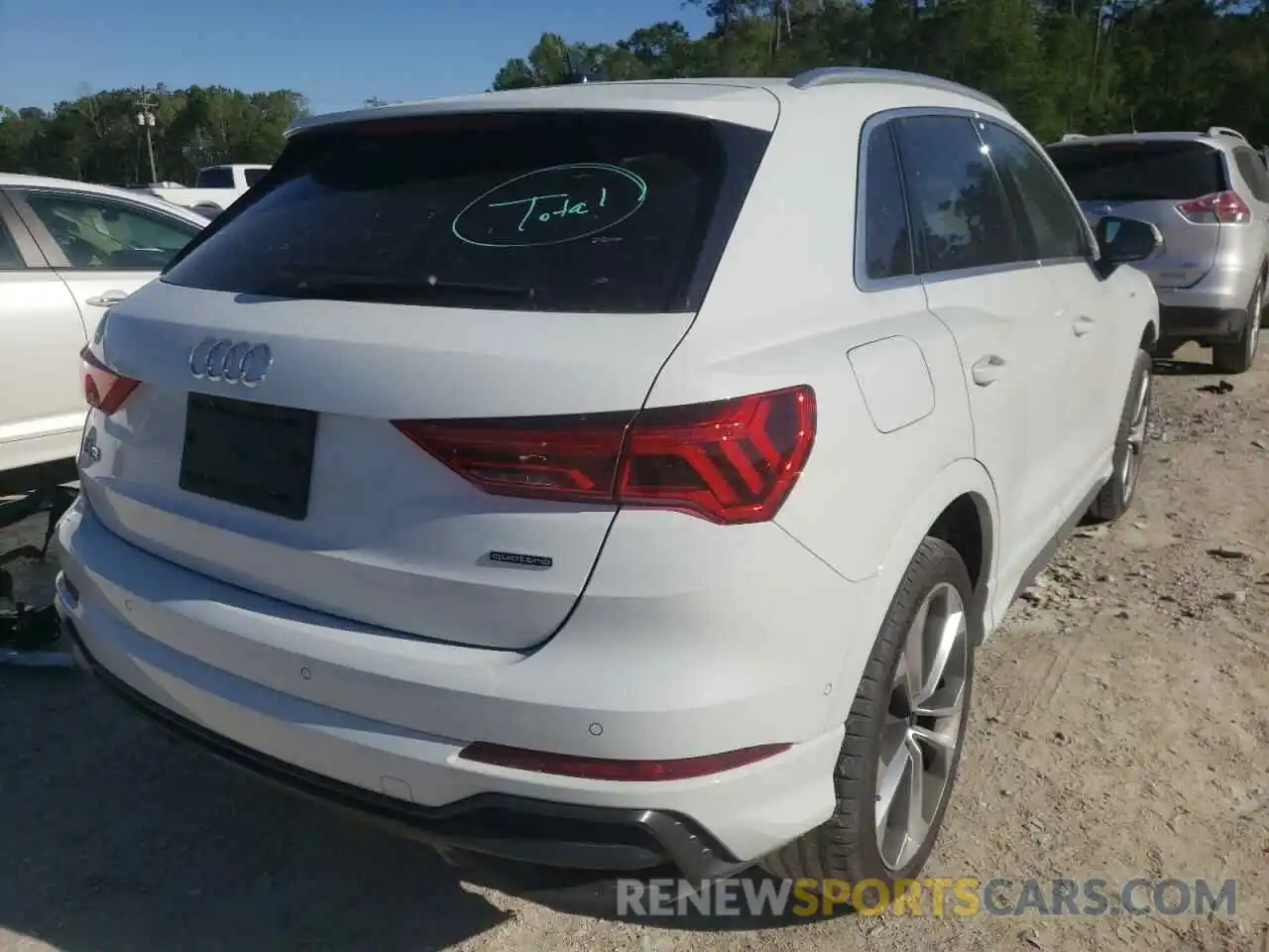 4 Photograph of a damaged car WA1EECF36M1049899 AUDI Q3 2021