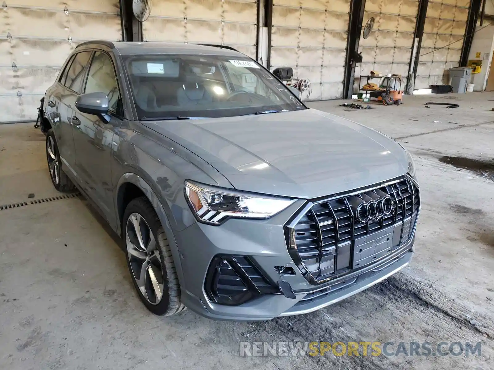 1 Photograph of a damaged car WA1EECF36M1075306 AUDI Q3 2021