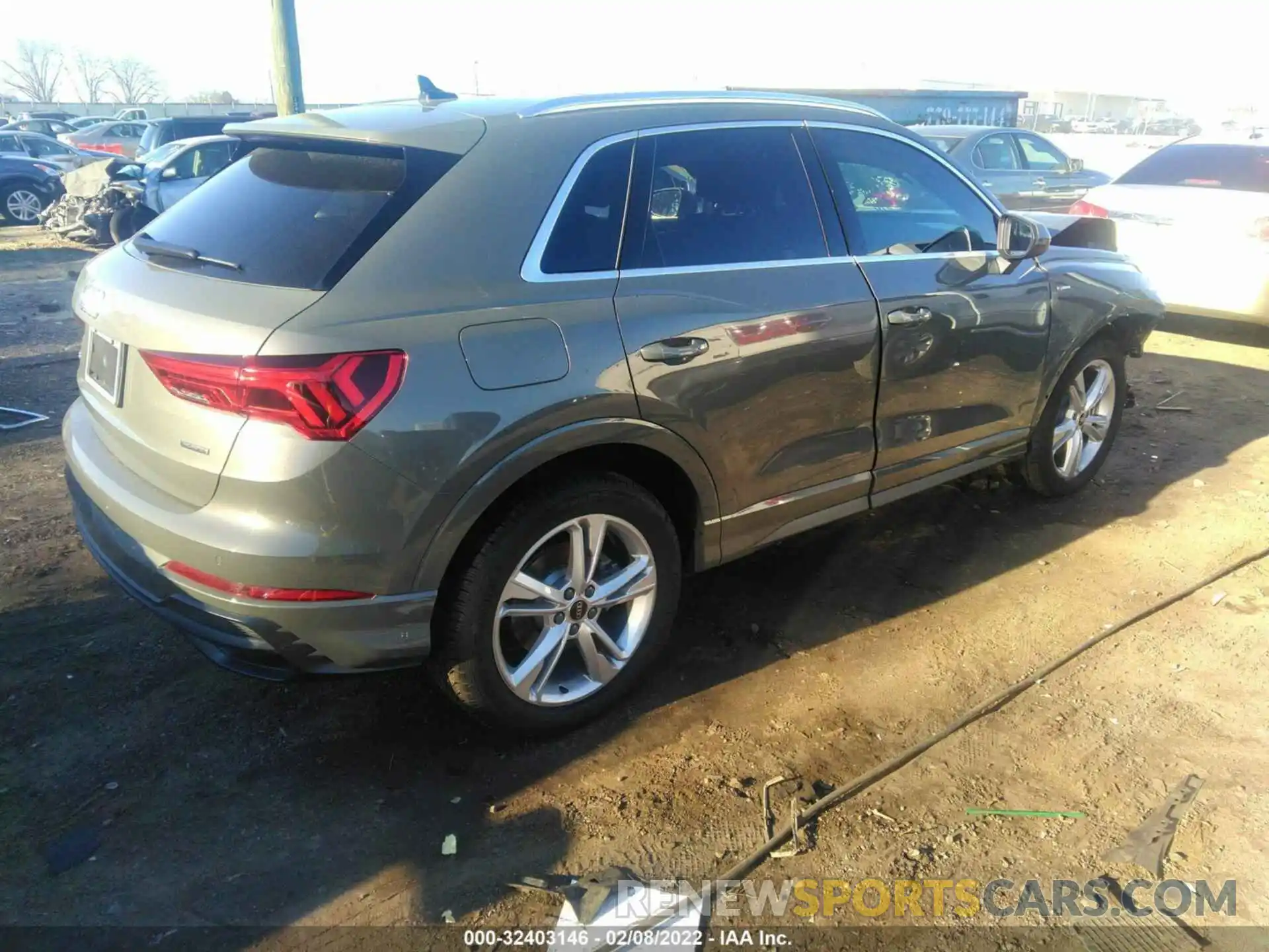 4 Photograph of a damaged car WA1EECF37M1056635 AUDI Q3 2021