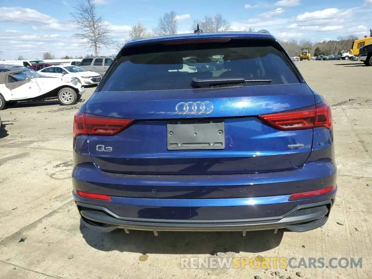 6 Photograph of a damaged car WA1EECF38M1033719 AUDI Q3 2021