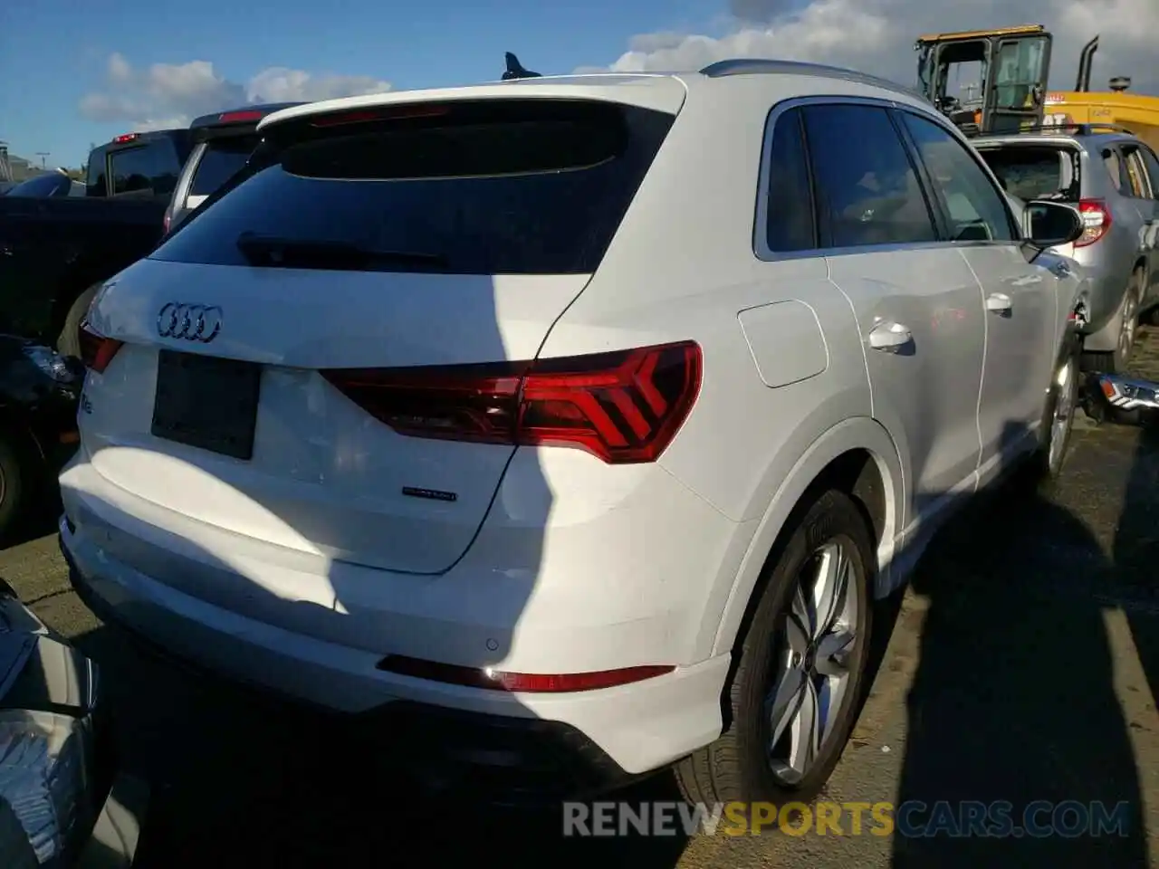 4 Фотография поврежденного автомобиля WA1EECF38M1061455 AUDI Q3 2021