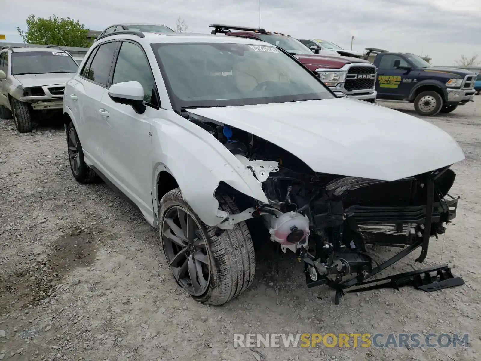 1 Photograph of a damaged car WA1EECF38M1094553 AUDI Q3 2021