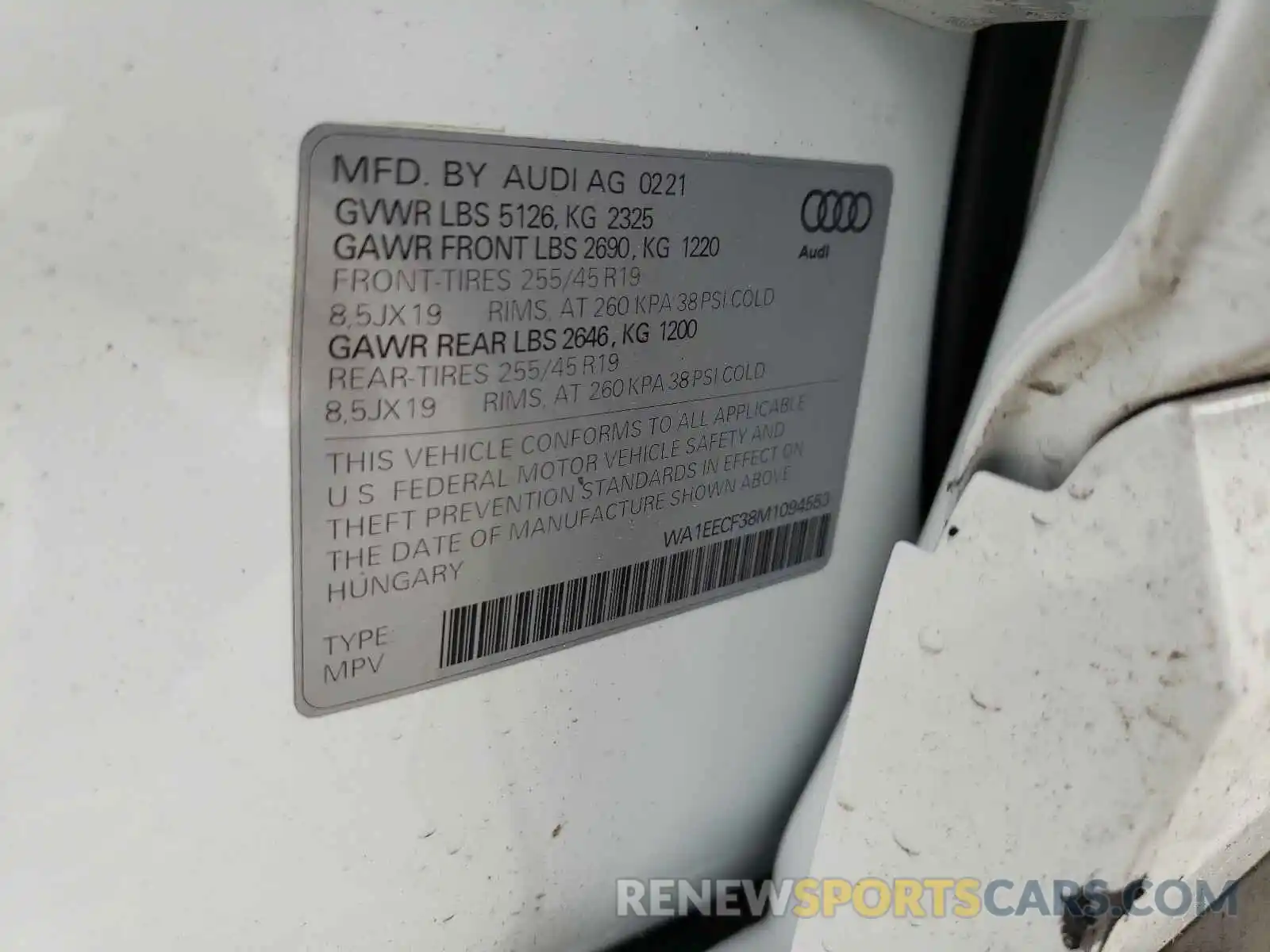 10 Photograph of a damaged car WA1EECF38M1094553 AUDI Q3 2021