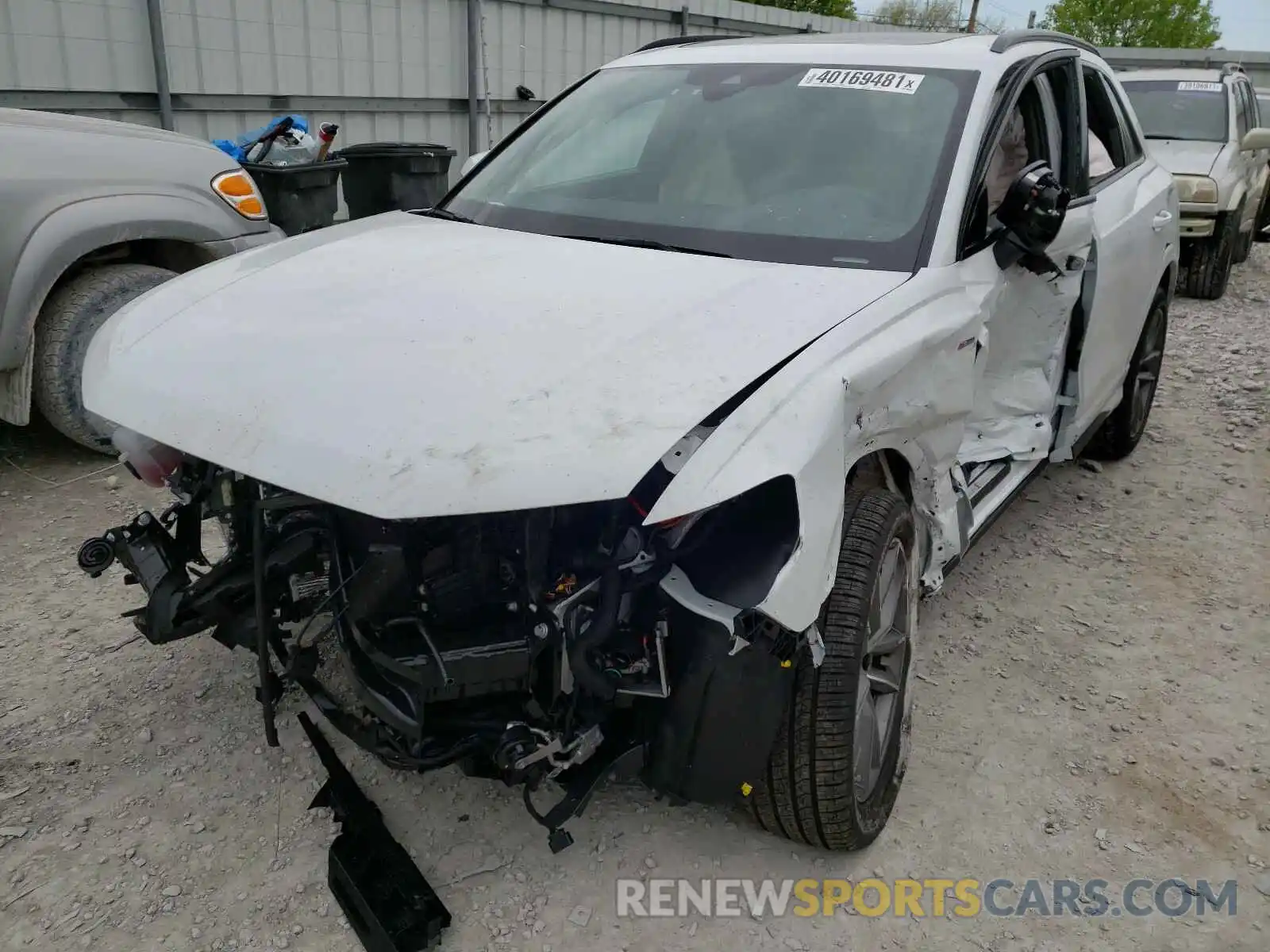 9 Photograph of a damaged car WA1EECF38M1094553 AUDI Q3 2021