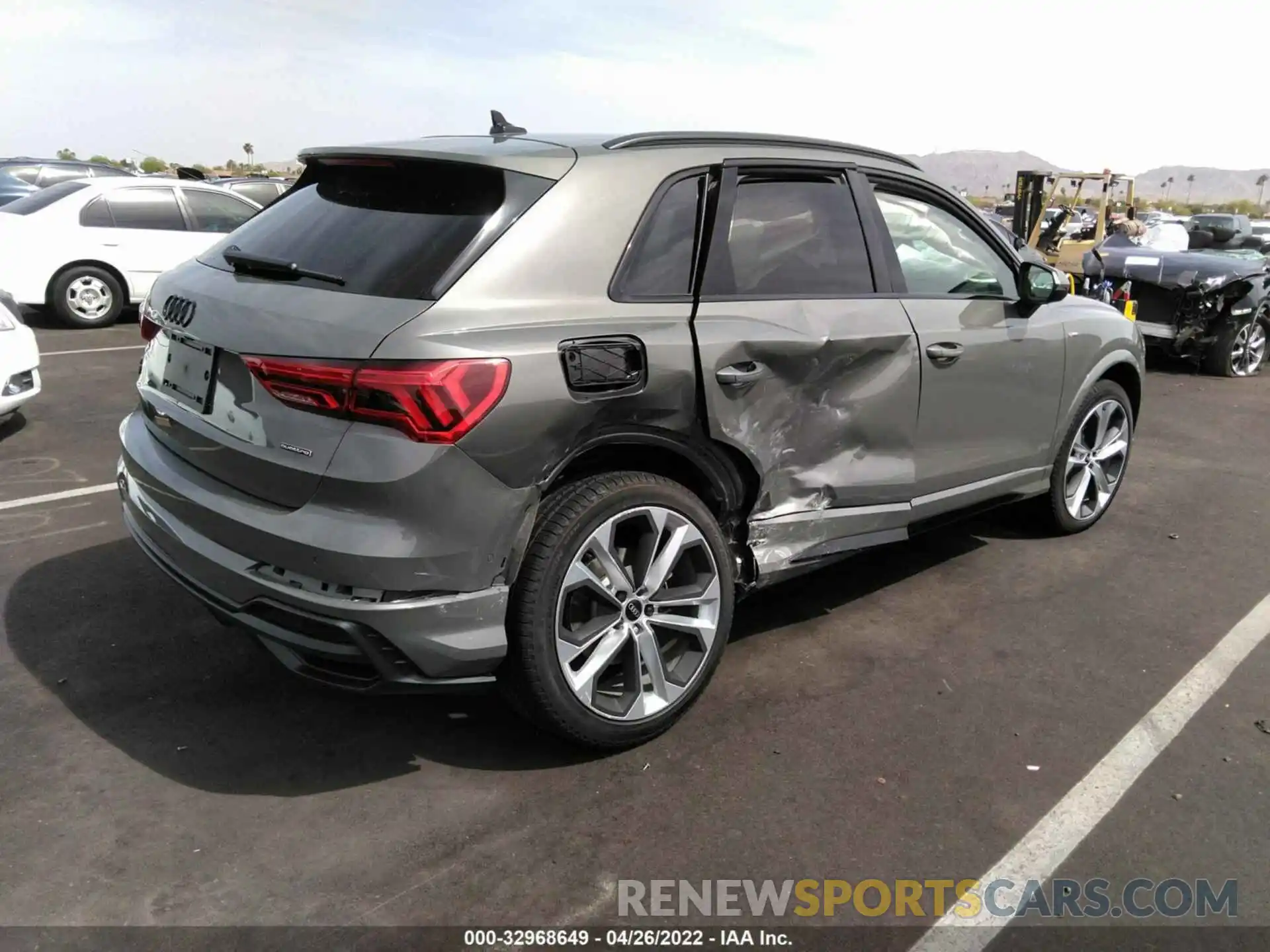 4 Фотография поврежденного автомобиля WA1EECF39M1053025 AUDI Q3 2021