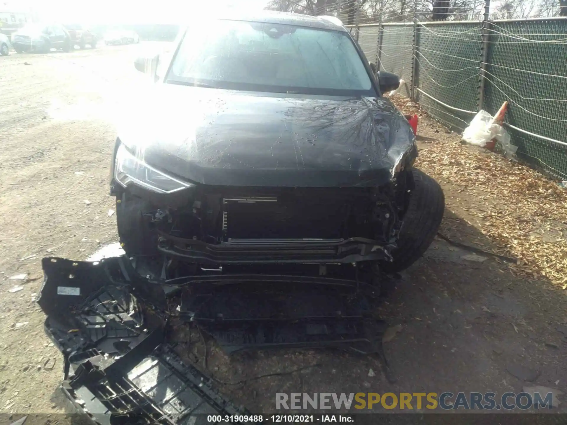 6 Photograph of a damaged car WA1EECF39M1116429 AUDI Q3 2021