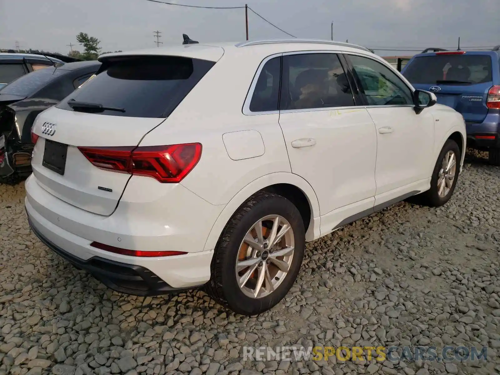 4 Фотография поврежденного автомобиля WA1EECF3XM1126404 AUDI Q3 2021