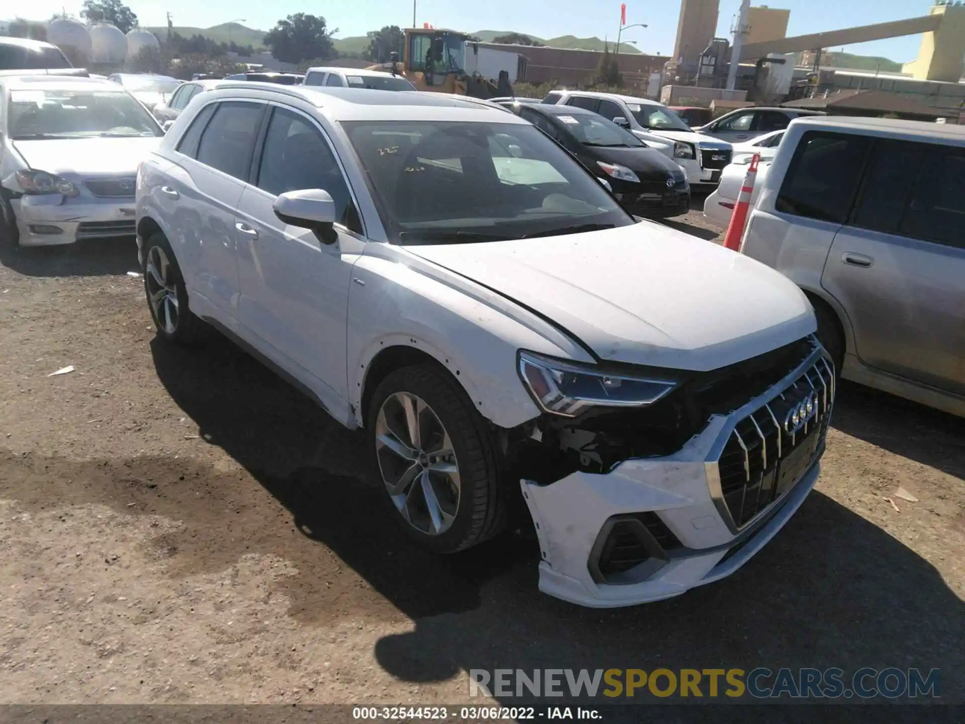 1 Photograph of a damaged car WA1EECF3XM1142067 AUDI Q3 2021