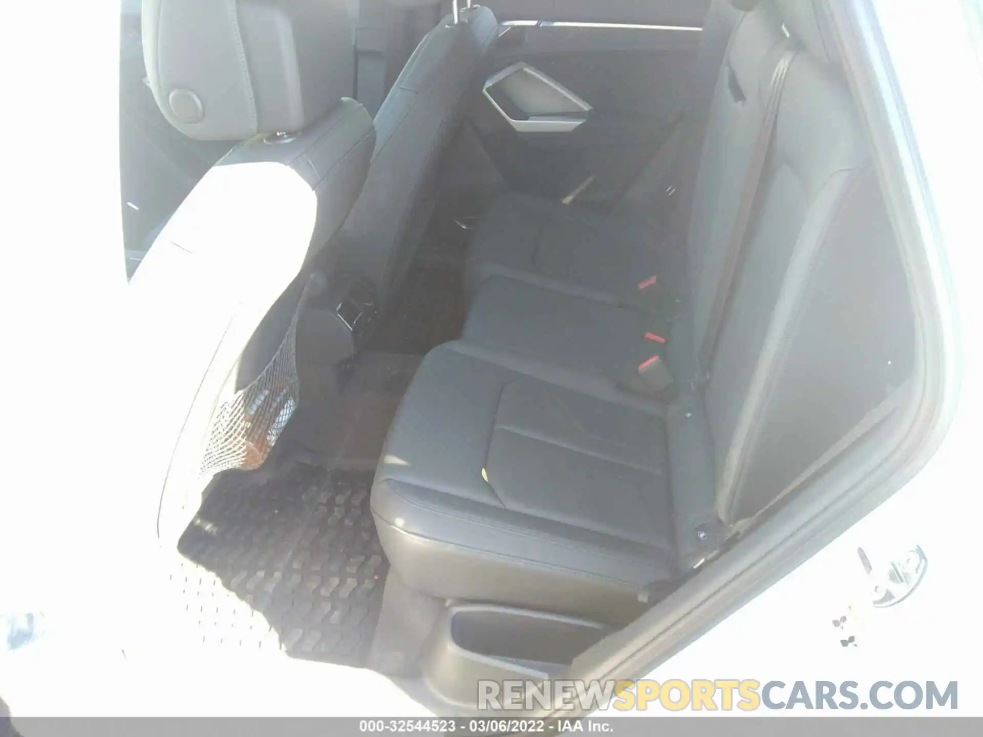 8 Photograph of a damaged car WA1EECF3XM1142067 AUDI Q3 2021