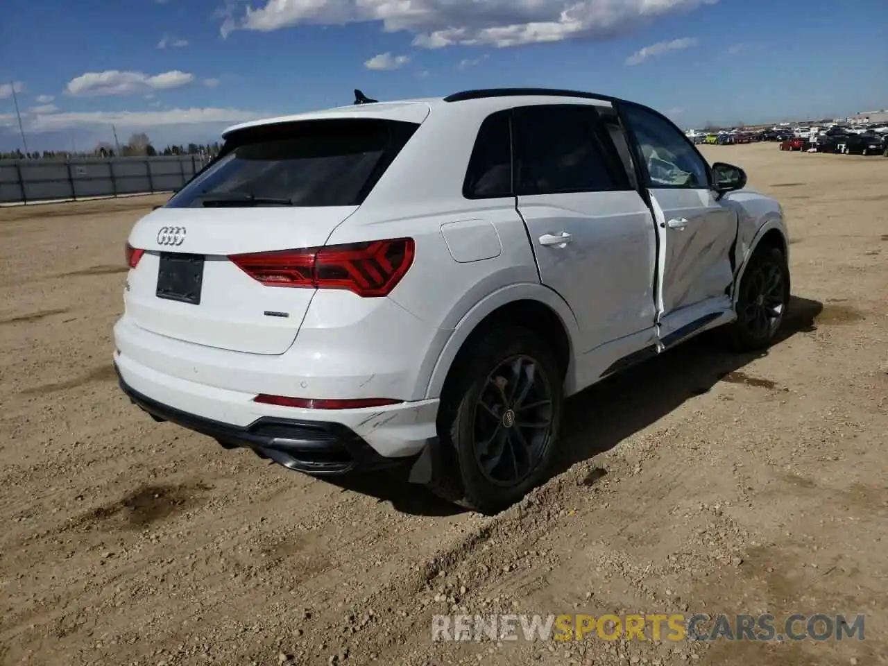 4 Photograph of a damaged car WA1FECF39M1126446 AUDI Q3 2021