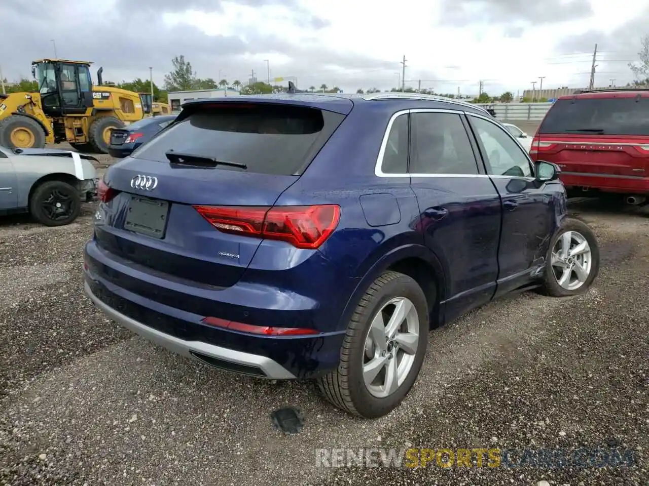 4 Photograph of a damaged car WA1AUCF30N1001544 AUDI Q3 2022