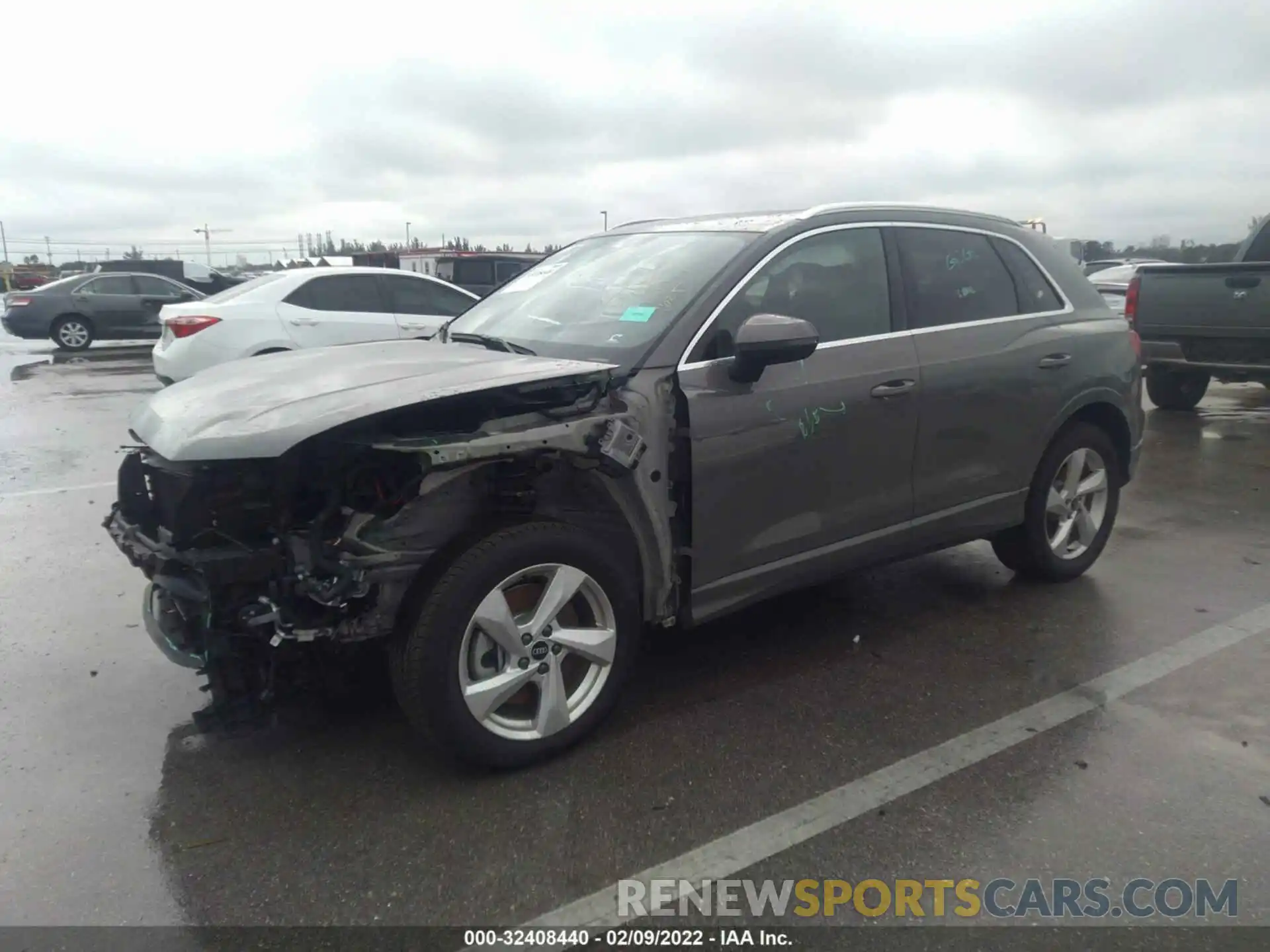 2 Photograph of a damaged car WA1AUCF30N1001625 AUDI Q3 2022