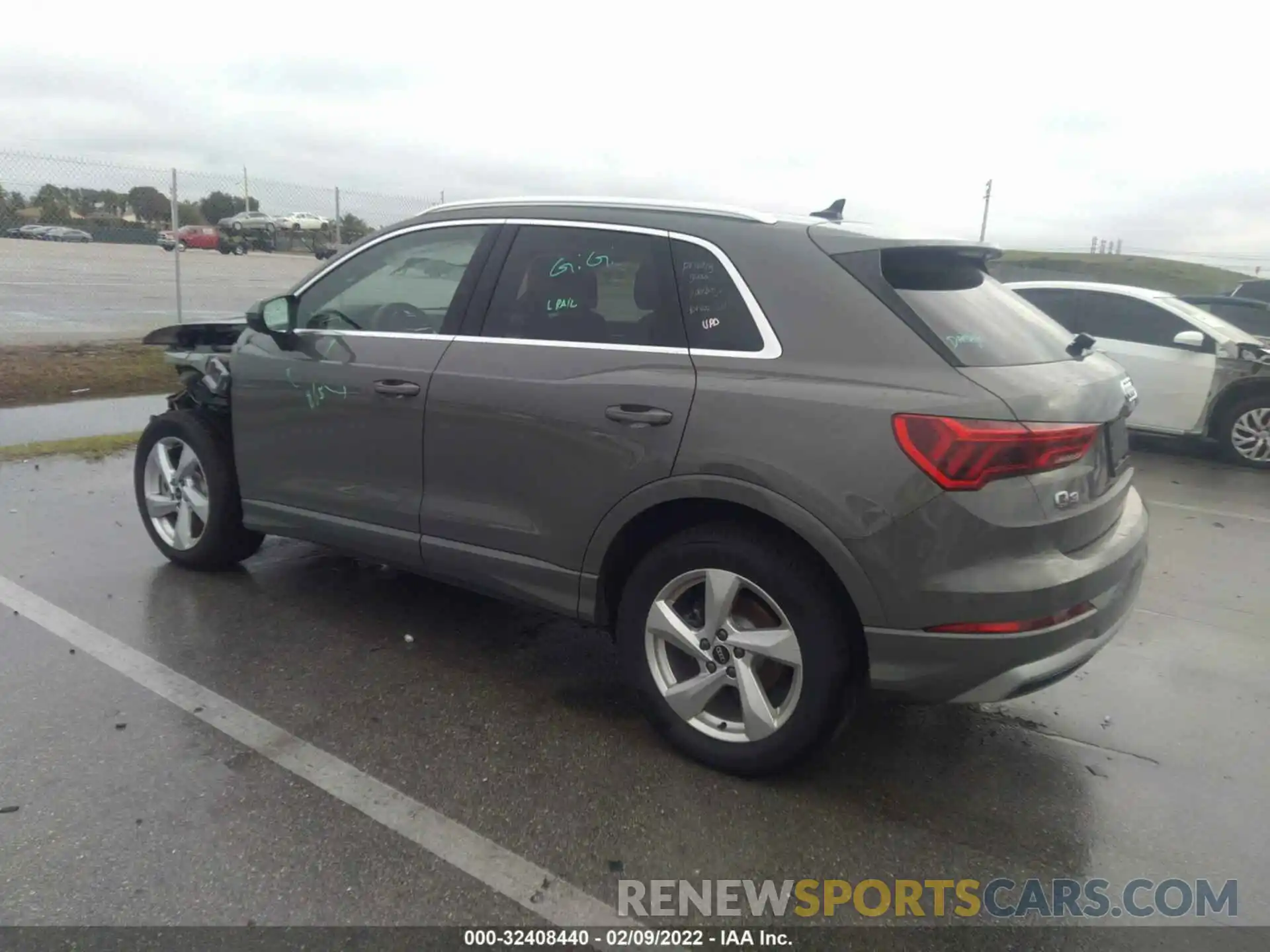 3 Photograph of a damaged car WA1AUCF30N1001625 AUDI Q3 2022