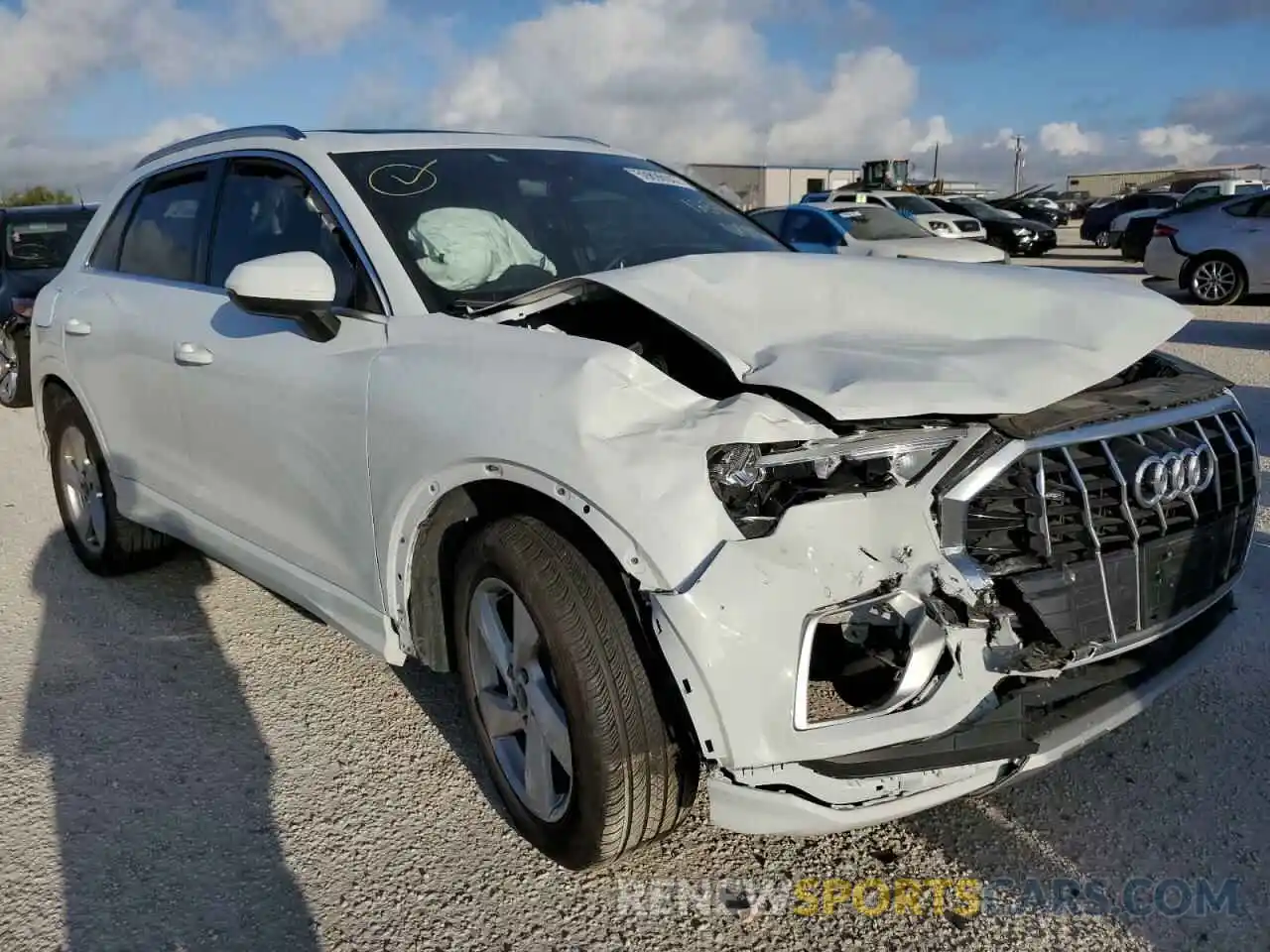 1 Photograph of a damaged car WA1AUCF30N1003049 AUDI Q3 2022