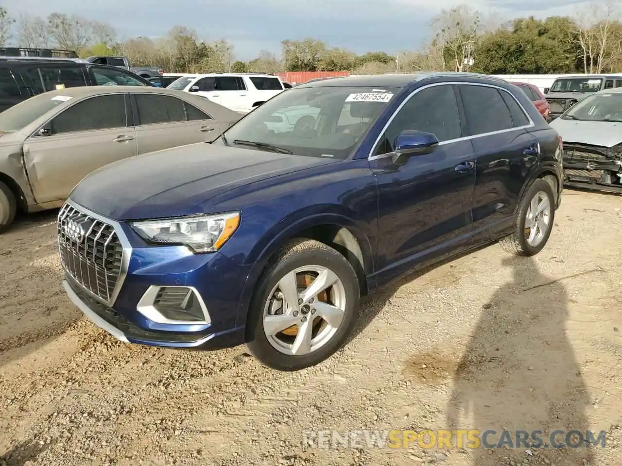 1 Photograph of a damaged car WA1AUCF30N1005111 AUDI Q3 2022