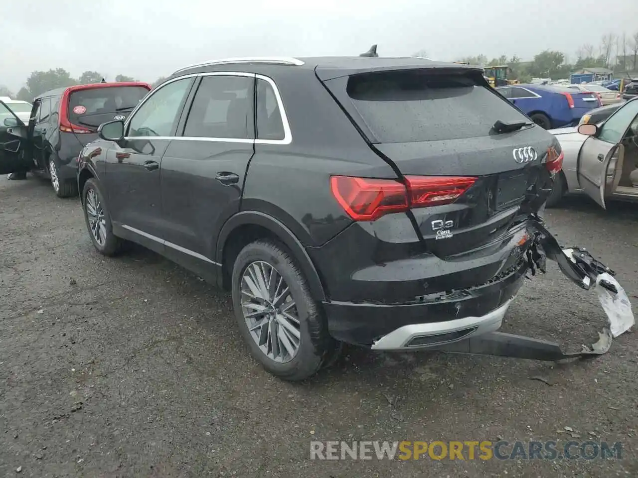 3 Photograph of a damaged car WA1AUCF31N1043656 AUDI Q3 2022