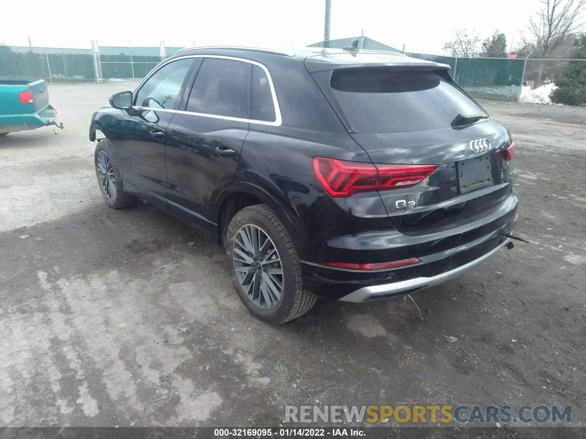 3 Photograph of a damaged car WA1AUCF36N1000365 AUDI Q3 2022