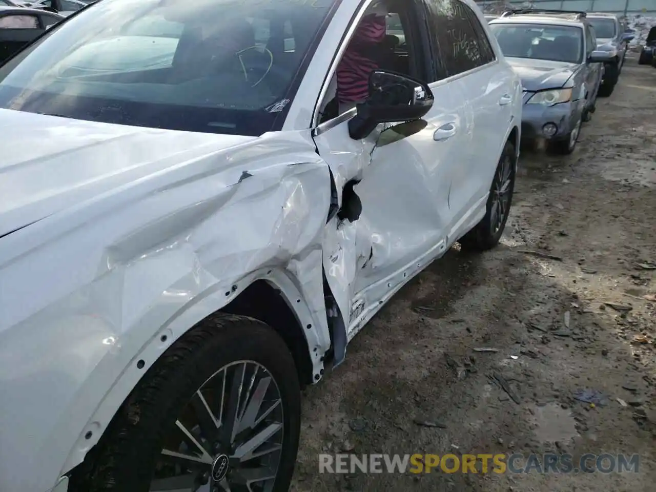 9 Photograph of a damaged car WA1AUCF39N1005124 AUDI Q3 2022