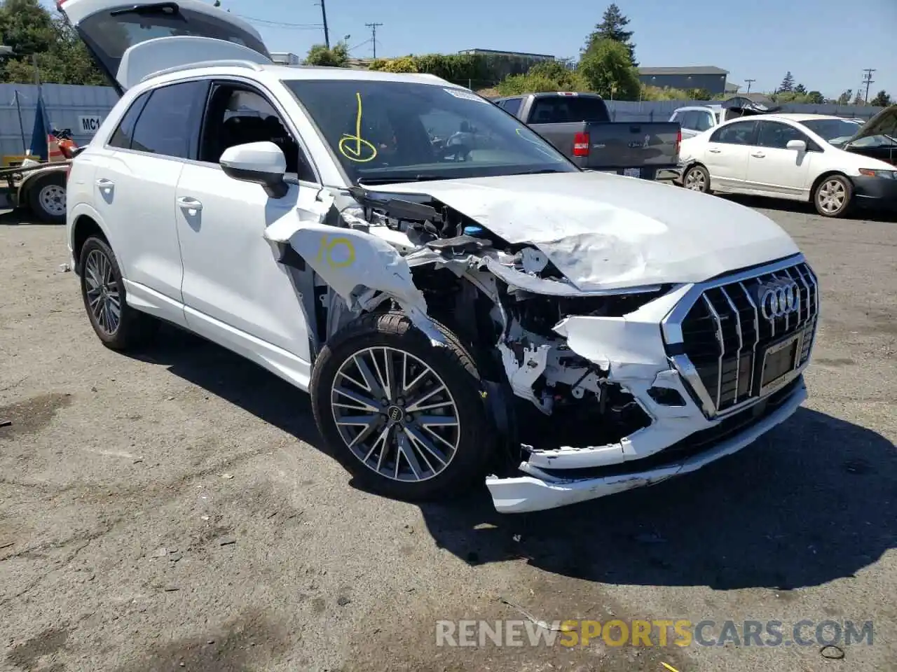 1 Photograph of a damaged car WA1BUCF35N1027402 AUDI Q3 2022