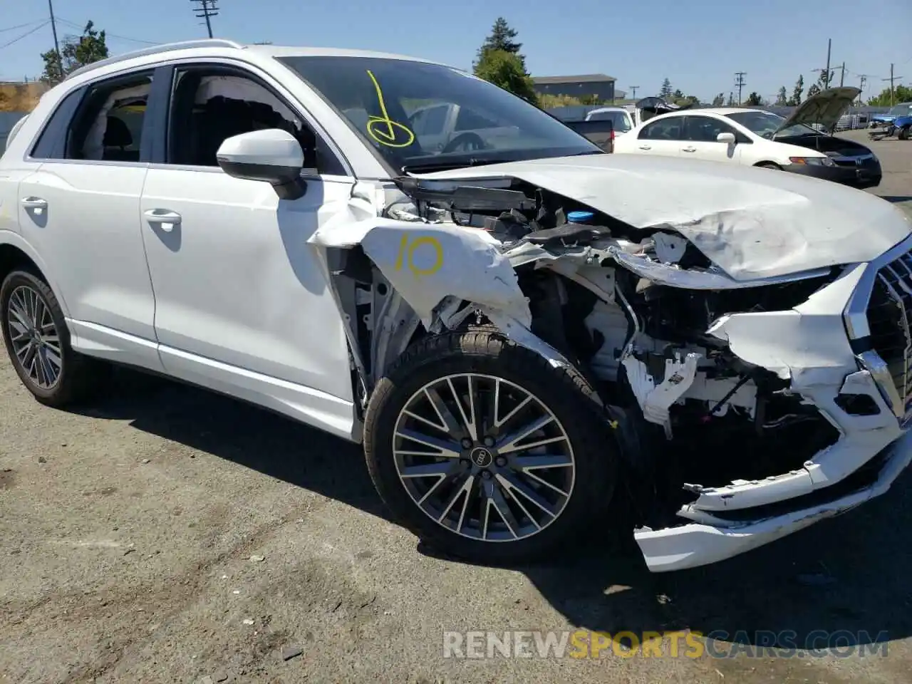 9 Photograph of a damaged car WA1BUCF35N1027402 AUDI Q3 2022