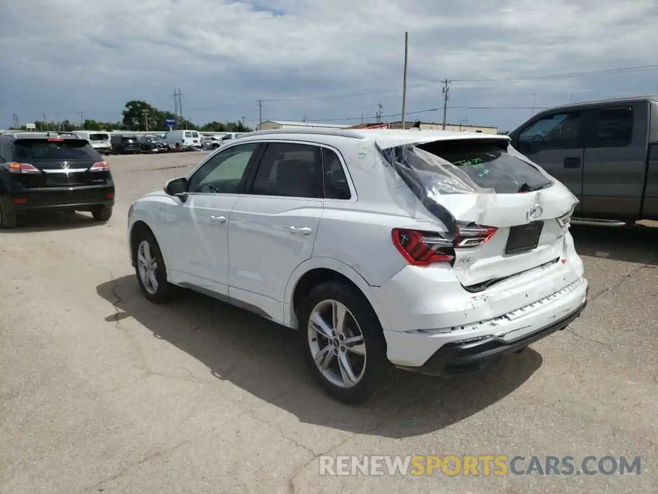 3 Photograph of a damaged car WA1DECF30N1004163 AUDI Q3 2022