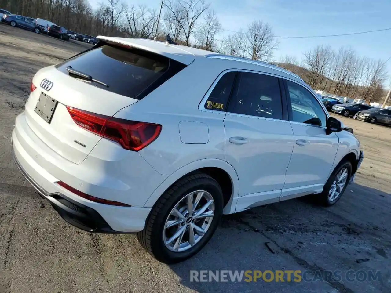 3 Photograph of a damaged car WA1DECF30N1015468 AUDI Q3 2022