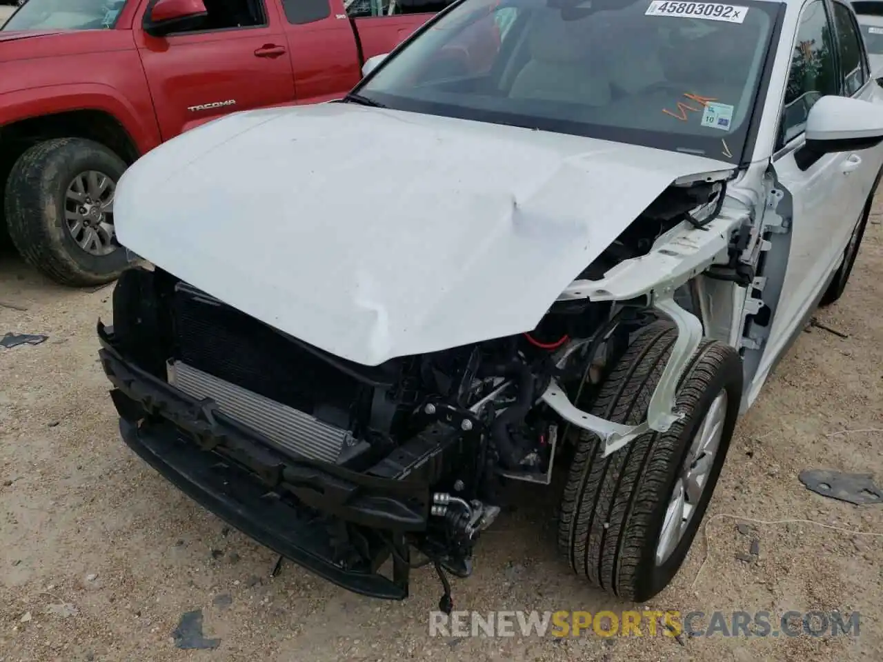 9 Photograph of a damaged car WA1DECF30N1026681 AUDI Q3 2022