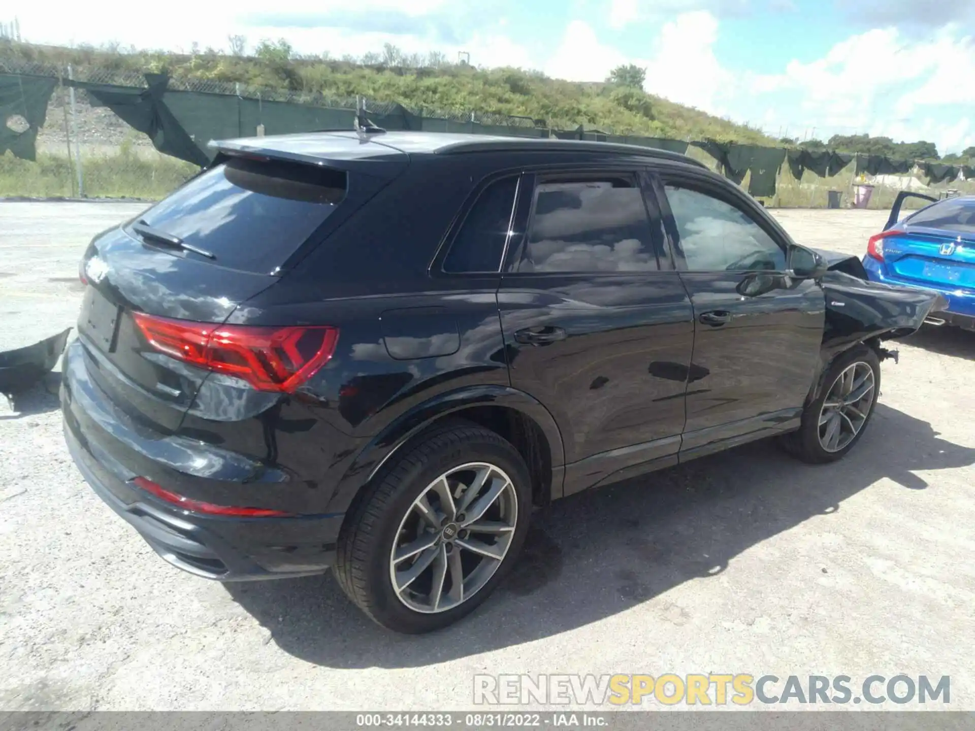 4 Photograph of a damaged car WA1DECF30N1047255 AUDI Q3 2022