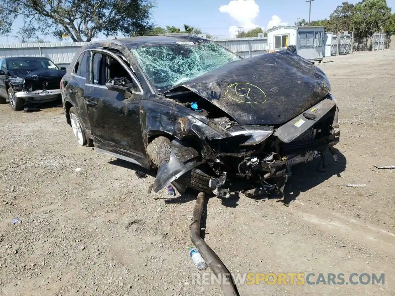 1 Photograph of a damaged car WA1DECF31N1083844 AUDI Q3 2022