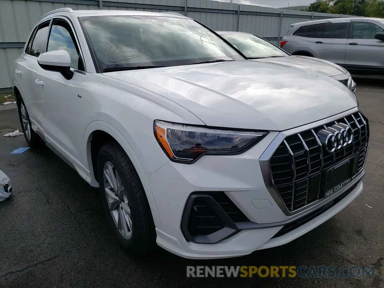 1 Photograph of a damaged car WA1DECF32N1007677 AUDI Q3 2022