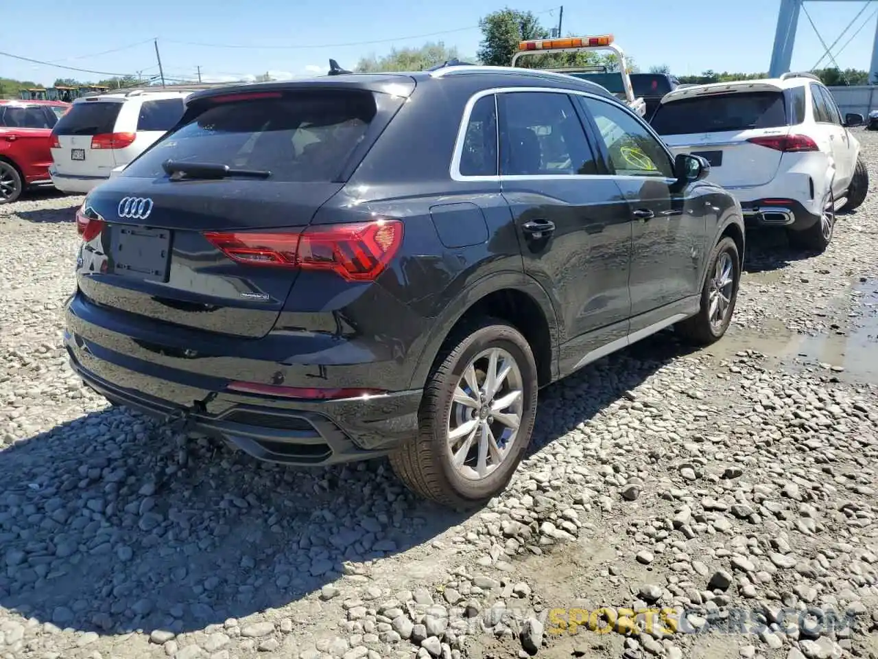 3 Photograph of a damaged car WA1DECF32N1113790 AUDI Q3 2022