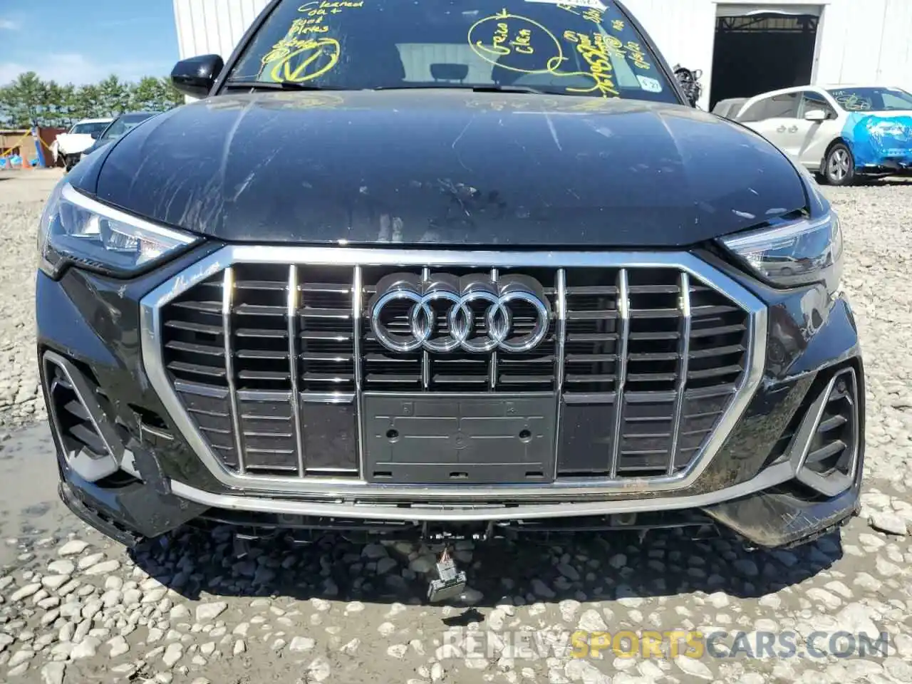 9 Photograph of a damaged car WA1DECF32N1113790 AUDI Q3 2022