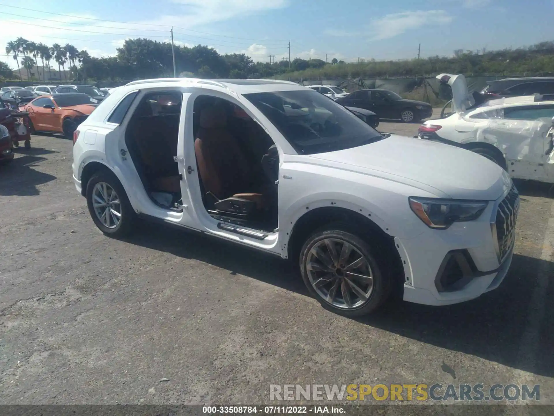 1 Photograph of a damaged car WA1DECF33N1023970 AUDI Q3 2022