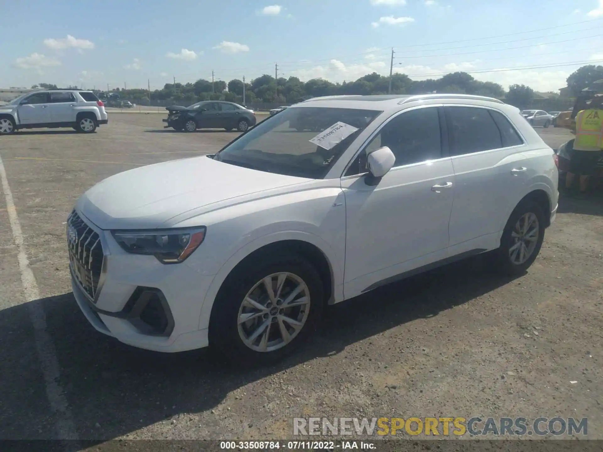 2 Photograph of a damaged car WA1DECF33N1023970 AUDI Q3 2022