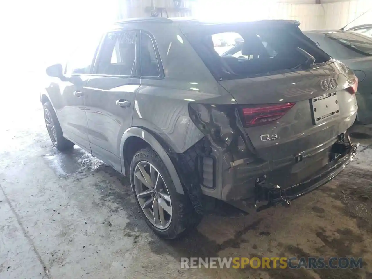 3 Photograph of a damaged car WA1DECF33N1044138 AUDI Q3 2022