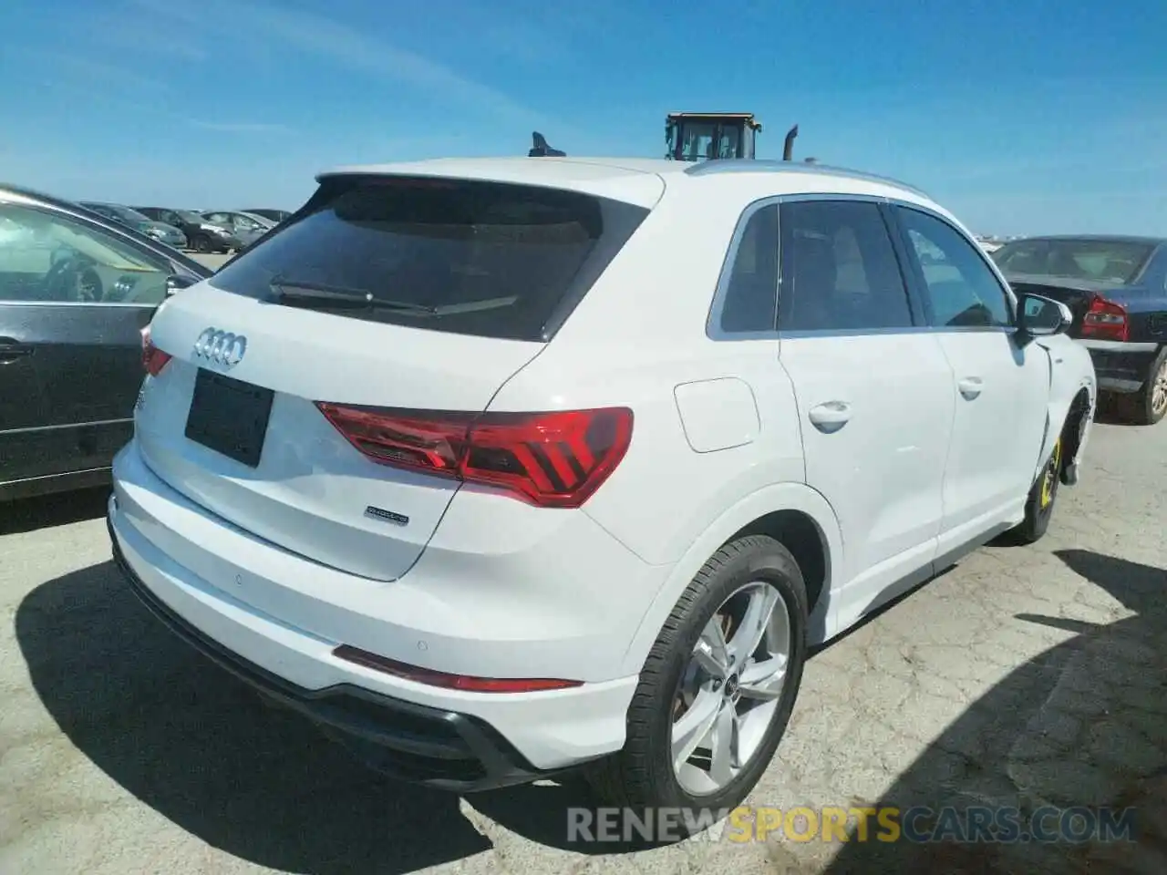 4 Photograph of a damaged car WA1DECF34N1057898 AUDI Q3 2022