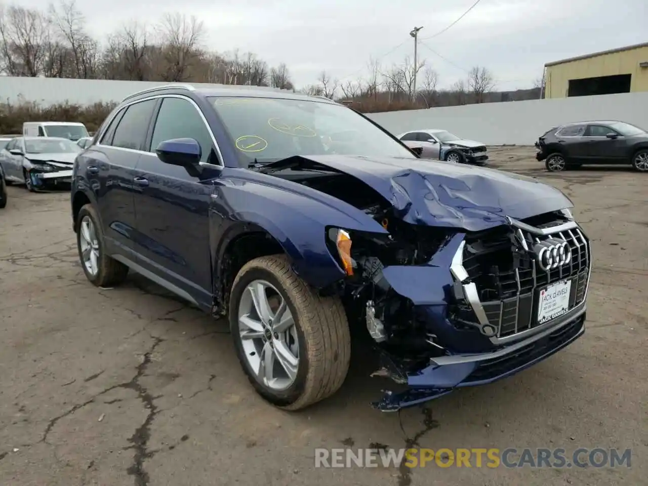 1 Photograph of a damaged car WA1DECF35N1022254 AUDI Q3 2022