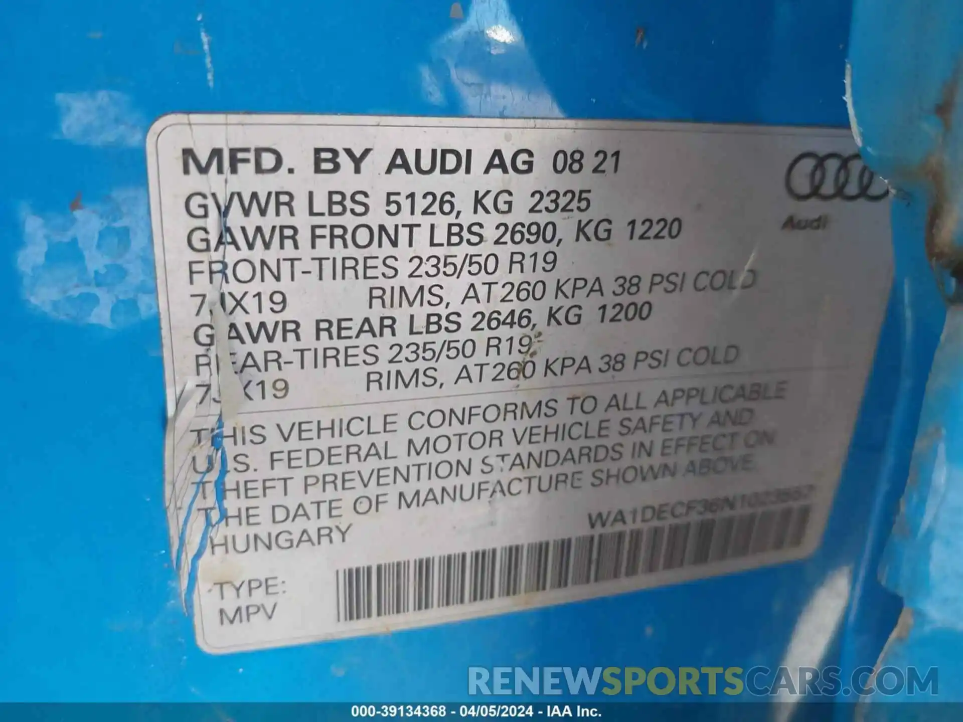 9 Photograph of a damaged car WA1DECF36N1023557 AUDI Q3 2022